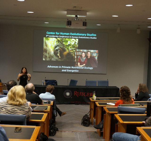 Woman presenting a powerpoint